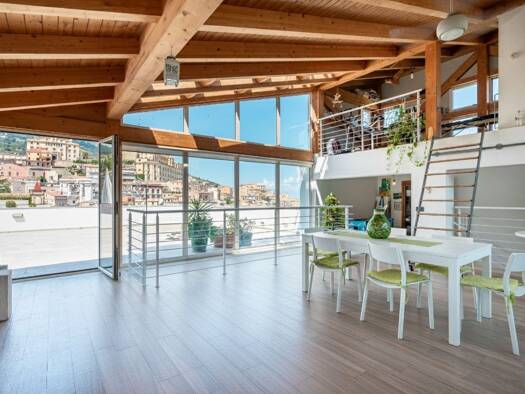 Haus zum Kauf 790.000 € 442 m² frei ab sofort Patti 98066