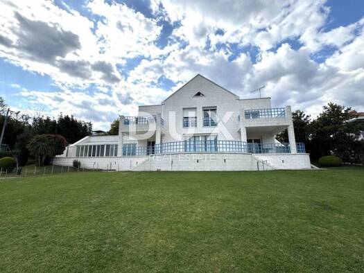 Haus zum Kauf 7 Zimmer 700 m² Ičići