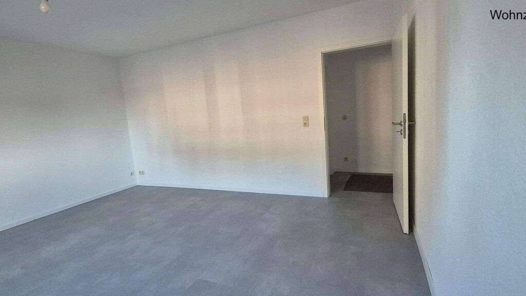 Wohnung zur Miete 615 € 3 Zimmer 83 m² 2. Geschoss Von-der-Mark-Str. Mittelmeiderich Duisburg 47137