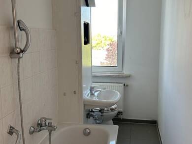 Wohnung zur Miete 272 € 2 Zimmer 47,2 m² 2. Geschoss Schladebacher Straße 52 Bad Dürrenberg Bad Dürrenberg 06231