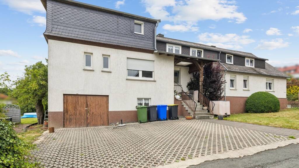 Mehrfamilienhaus zum Kauf 199.000 € 14 Zimmer 288 m² 1.994 m² Grundstück Bromskirchen Allendorf (Eder) 35108