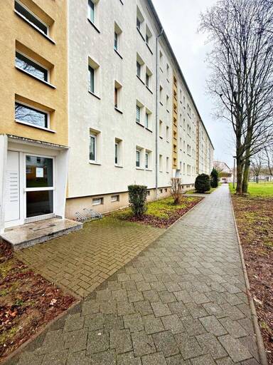 Wohnung zum Kauf 89.000 € 4 Zimmer 75 m² 3. Geschoss Merseburg Merseburg 06217