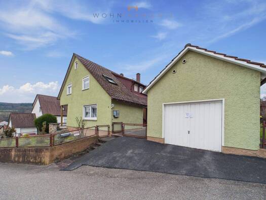 Mehrfamilienhaus zum Kauf 369.000 € 8 Zimmer 159,6 m² 450 m² Grundstück Lomersheim Mühlacker 75417