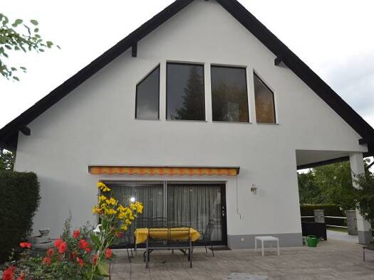 Einfamilienhaus zum Kauf 625.000 € 8 Zimmer 260 m² 1.050 m² Grundstück Burgsolms Solms 35606