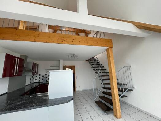 Maisonette zur Miete 1.350 € 4,5 Zimmer 129 m² Geschoss 2/3 frei ab 01.01.2026 Nürnberger Straße 12 a Lauf Lauf an der Pegnitz 91207