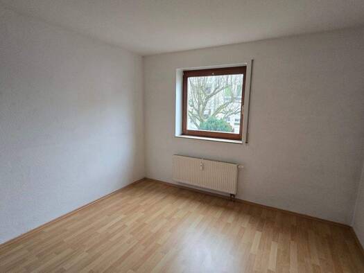 Wohnung zur Miete 525 € 2 Zimmer 62,2 m² Geschoss EG/2 frei ab 01.04.2026 Meller Weg 11 Pirna 01796