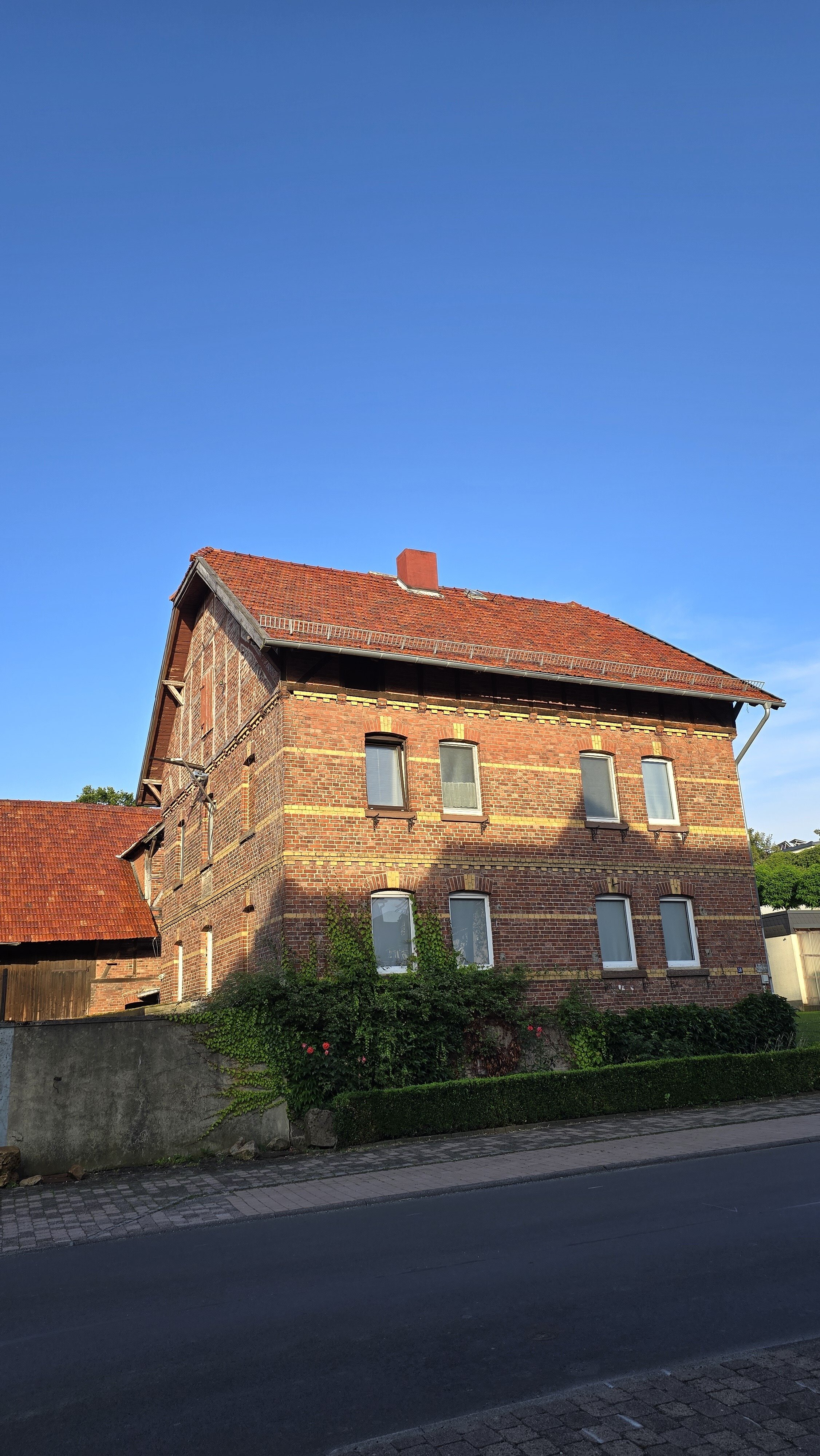 Bauernhof zum Kauf provisionsfrei 365.000 € 2.060 m²<br/>Fläche 2.060 m²<br/>Grundstück Weimarerstr Fürstenwald Calden 34379