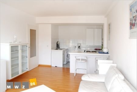 Wohnung zur Miete Wohnen auf Zeit 1.350 € 2 Zimmer 48 m²<br/>Wohnfläche 01.11.2024<br/>Verfügbarkeit Friedrichstadt Düsseldorf 40212