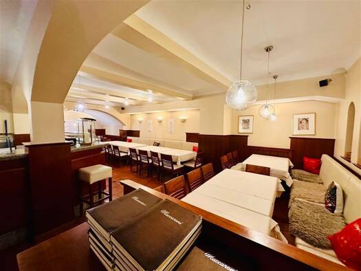 Gewerbeobjekt zum Kauf als Kapitalanlage geeignet 2.725.000 € 12 Zimmer 1.300 m² 900 m² Grundstück Coburg Coburg 96450