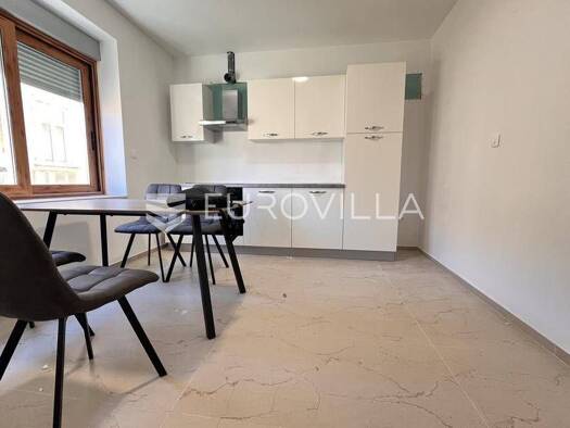 Wohnung zur Miete 850 € 2 Zimmer 56 m² 3. Geschoss Centar Center