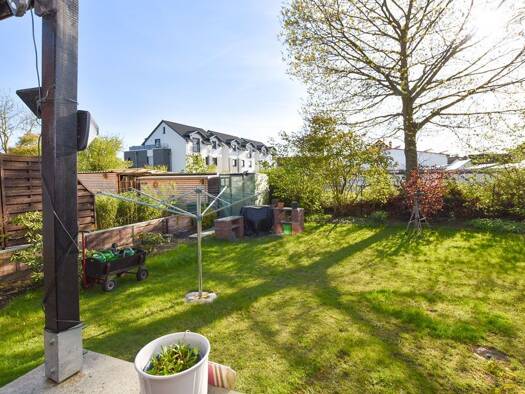 Doppelhaushälfte zum Kauf 320.000 € 6 Zimmer 205 m² 680 m² Grundstück Bienrode Wabe - Schunter - Beberbach 38110