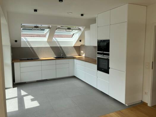 Wohnung zur Miete 1.114 € 3 Zimmer 79,6 m² Geschoss 2/3 frei ab 01.08.2026 Hubacher Weg Siegen 57072