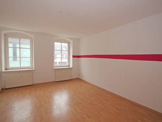 Wohnung zur Miete 275 € 2 Zimmer 55 m² 1. Geschoss frei ab sofort Theaterstraße 4 Döbeln 04720