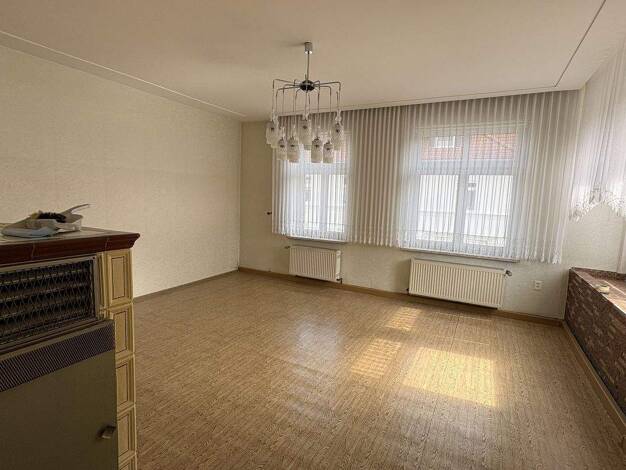 Mehrfamilienhaus zum Kauf 295.000 € 9 Zimmer 373 m² 610 m² Grundstück Crimmitschau 08451