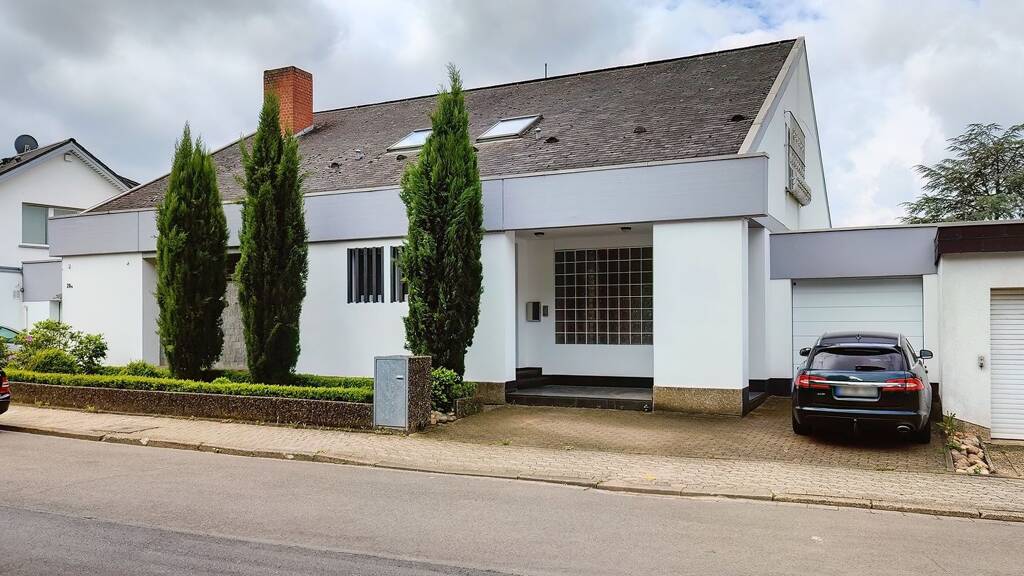 Einfamilienhaus zum Kauf 1.150.000 € 8 Zimmer 300 m² 997 m² Grundstück St Johann Saarbrücken 66123