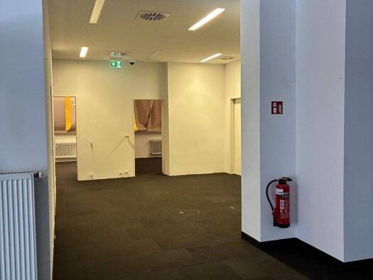 Bürofläche zur Miete provisionsfrei 1.850 € 4 Zimmer 165 m² Bürofläche teilbar von 182 m² bis 372,5 m² Langenzenn 90579