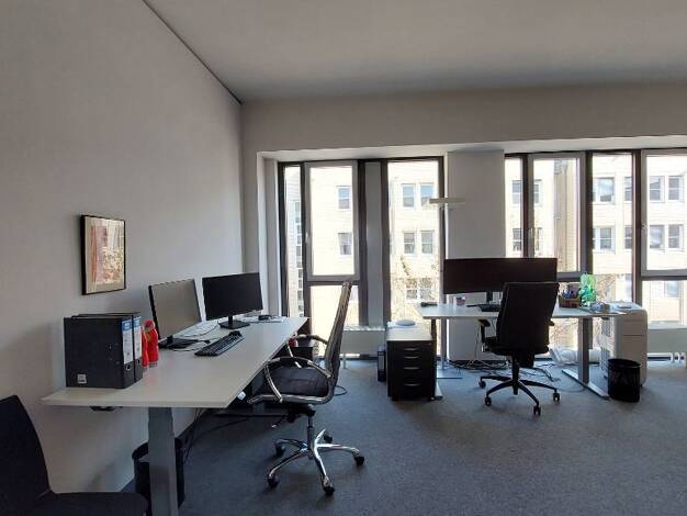 Bürofläche zur Miete provisionsfrei 528 € 38 m² Bürofläche Kreuznacher Straße Bad Cannstatt Bad Cannstatt 70372