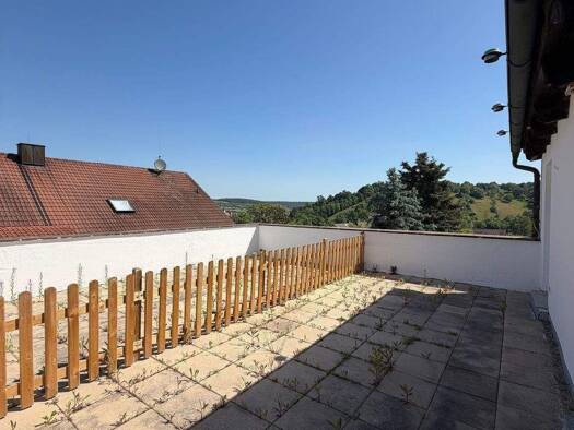 Terrassenwohnung zur Miete 1.050 € 5 Zimmer 135 m² 1. Geschoss frei ab sofort Sudetenstraße 7 Neuhof Neuhof a.d.Zenn 90616