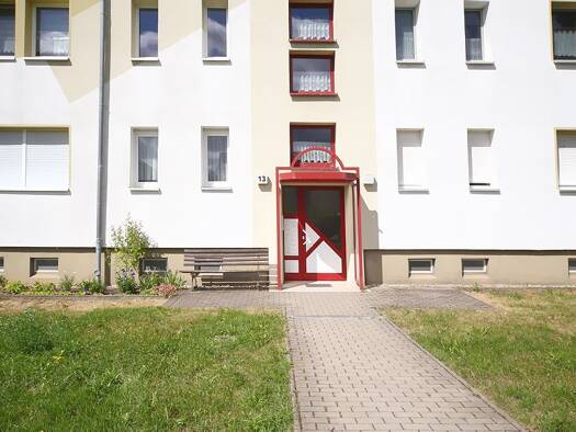 Wohnung zur Miete 261 € 2,5 Zimmer 44,7 m² frei ab sofort Helbra 06311