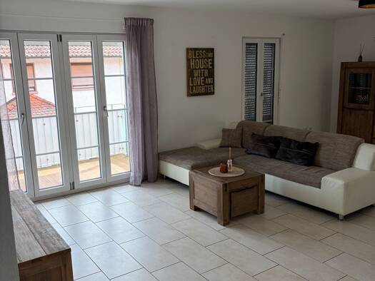 Wohnung zur Miete 830 € 2 Zimmer 72 m² Geschoss 1/2 frei ab 01.08.2026 Blumenweg Friesenheim 77948