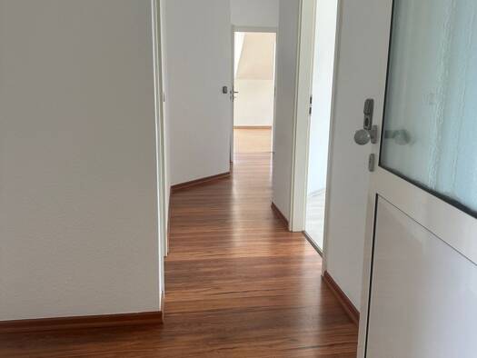 Wohnung zur Miete 475 € 3 Zimmer 68 m² Geschoss 3/3 frei ab sofort Siebleben Gotha 99867