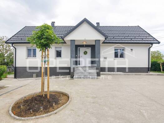 Einfamilienhaus zum Kauf 169.000 € 2 Zimmer 80 m² 42.934 m² Grundstück Preseka 10346