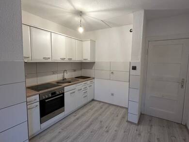 Wohnung zur Miete 800 € 5 Zimmer 110 m² Dachgeschoss, 2. Geschoss frei ab sofort Bad Bevensen Bad Bevensen 29549