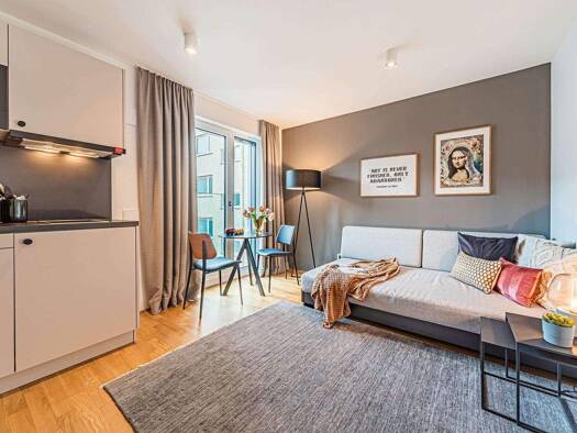 Wohnung zur Miete 1.299 € 1 Zimmer 21 m² Gallus Frankfurt am Main 60327