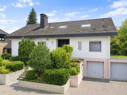Einfamilienhaus zum Kauf 315.000 € 6 Zimmer 262,2 m² 1.235 m² Grundstück frei ab sofort Steinheim Steinheim 32839
