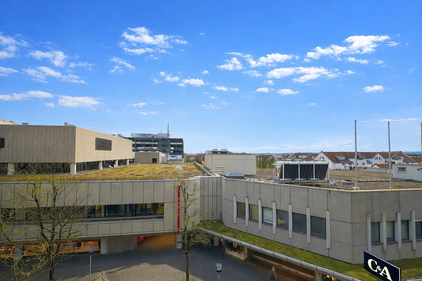 Immobilie in Göppingen - Solide Kapitalanlage mit Entwicklungspotenzial - 1-Zimmer Apartment im StaufenCenter in Göppingen - Bild 0