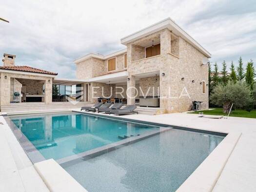 Einfamilienhaus zum Kauf - Erstbezug 1.850.000 € 5 Zimmer 360 m² Žerava Nin 23232