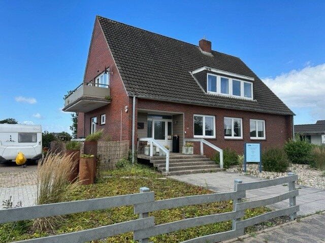 Mehrfamilienhaus zum Kauf 395.000 € 8 Zimmer 225 m²<br/>Wohnfläche 1.044 m²<br/>Grundstück Am Ehrenmal 12 Nordstrand 25845