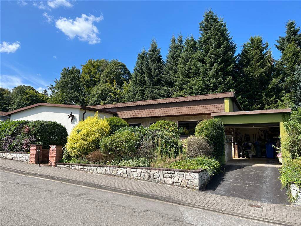 Einfamilienhaus zum Kauf 360.000 € 7 Zimmer 175 m²<br/>Wohnfläche 1.162 m²<br/>Grundstück Atzel Landstuhl 66849