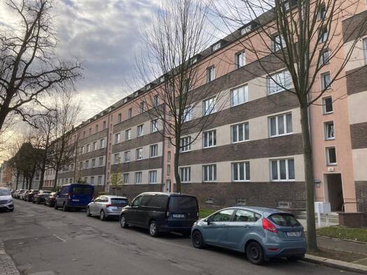 Wohnung zur Miete 335 € 3 Zimmer 55 m² 3 Geschosse frei ab sofort Pölbitz Zwickau 08058