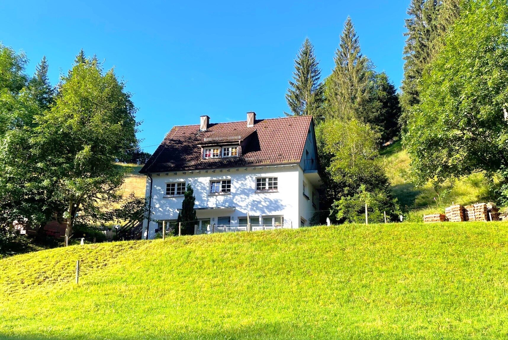 Einfamilienhaus zum Kauf 548.000 € 7 Zimmer 246 m²<br/>Wohnfläche 561 m²<br/>Grundstück Nußbach Triberg im Schwarzwald 78098