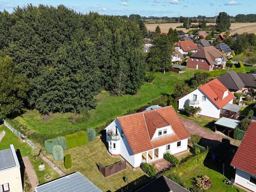 Einfamilienhaus zum Kauf 249.000 € 6 Zimmer 160 m² 623 m² Grundstück Negast 18442