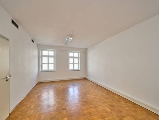 Büro zur Miete provisionsfrei 375 € 1 Zimmer 26 m² Bürofläche Straubing Straubing 94315