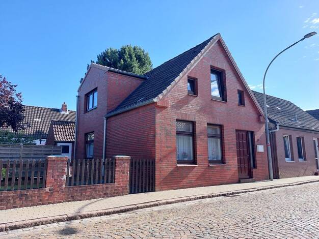 Einfamilienhaus zum Kauf 109.000 € 4 Zimmer 69 m² 167 m² Grundstück Marne 25709