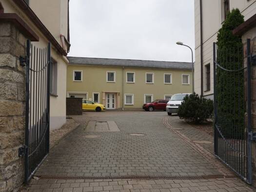 Büro zur Miete 900 € 229 m² Bürofläche Waldheim 04736