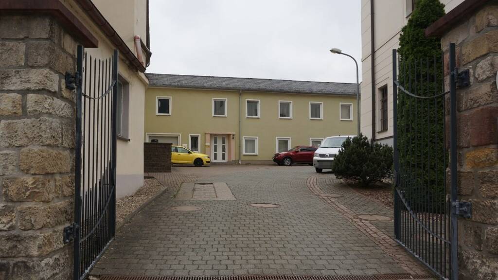 Büro zur Miete 900 € 229 m² Bürofläche Waldheim 04736