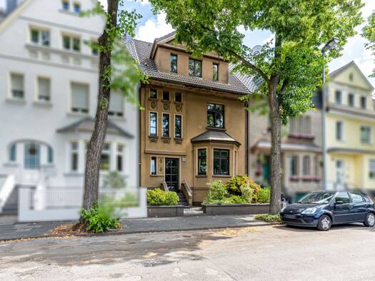Reihenmittelhaus zum Kauf 369.000 € 6 Zimmer 205 m² 389 m² Grundstück Mittelmeiderich Duisburg 47137