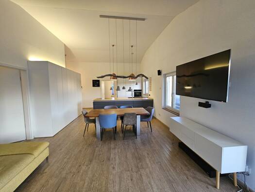 Penthouse zur Miete 1.250 € 3,5 Zimmer 80 m² Geschoss 3/3 frei ab sofort Ochsenhausen Ochsenhausen 88416
