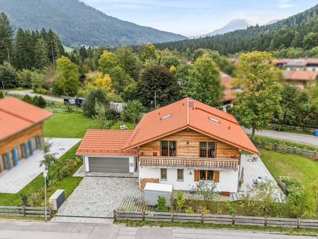 Einfamilienhaus zum Kauf 8 Zimmer 409,4 m² 2.132 m² Grundstück Neuhaus Schliersee 83727
