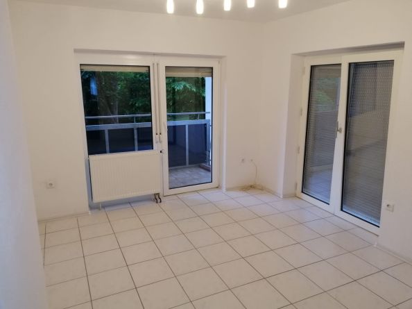 Immobilie zum Kauf als Kapitalanlage geeignet 277.000 € 3,5 Zimmer 65 m²<br/>Fläche Burgunderstraße - Napoleonstein Regensburg 93053