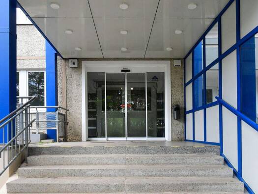 Wohnung zur Miete 253 € 1 Zimmer 33,2 m² 12. Geschoss Warschauer Straße 1A Berliner Platz Erfurt 99089