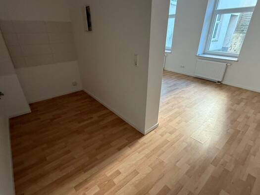 Wohnung zur Miete 190 € 2 Zimmer 36 m² Leopoldstraße 2 Schloßchemnitz Chemnitz 09113