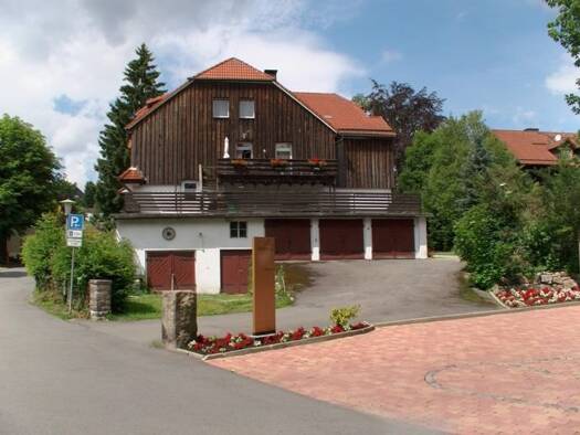 Wohnung zur Miete 550 € 3,5 Zimmer 100 m² Dachgeschoss, 2. Geschoss frei ab sofort Kolliestraße6 Braunlage Braunlage 38700