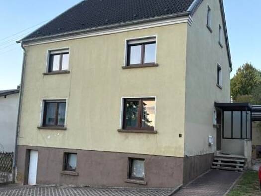 Einfamilienhaus zum Kauf 239.000 € 8 Zimmer 170 m² 636 m² Grundstück frei ab sofort Wustweiler Illingen 66557