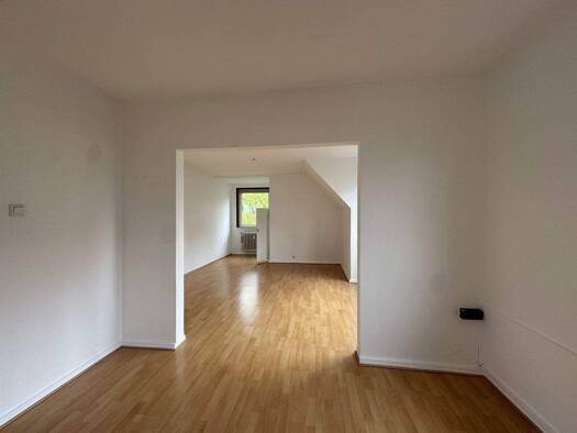 Wohnung zur Miete 560 € 1 Zimmer 73,5 m² 2. Geschoss frei ab sofort Wiener Straße 8 Mitte Mitte 27568