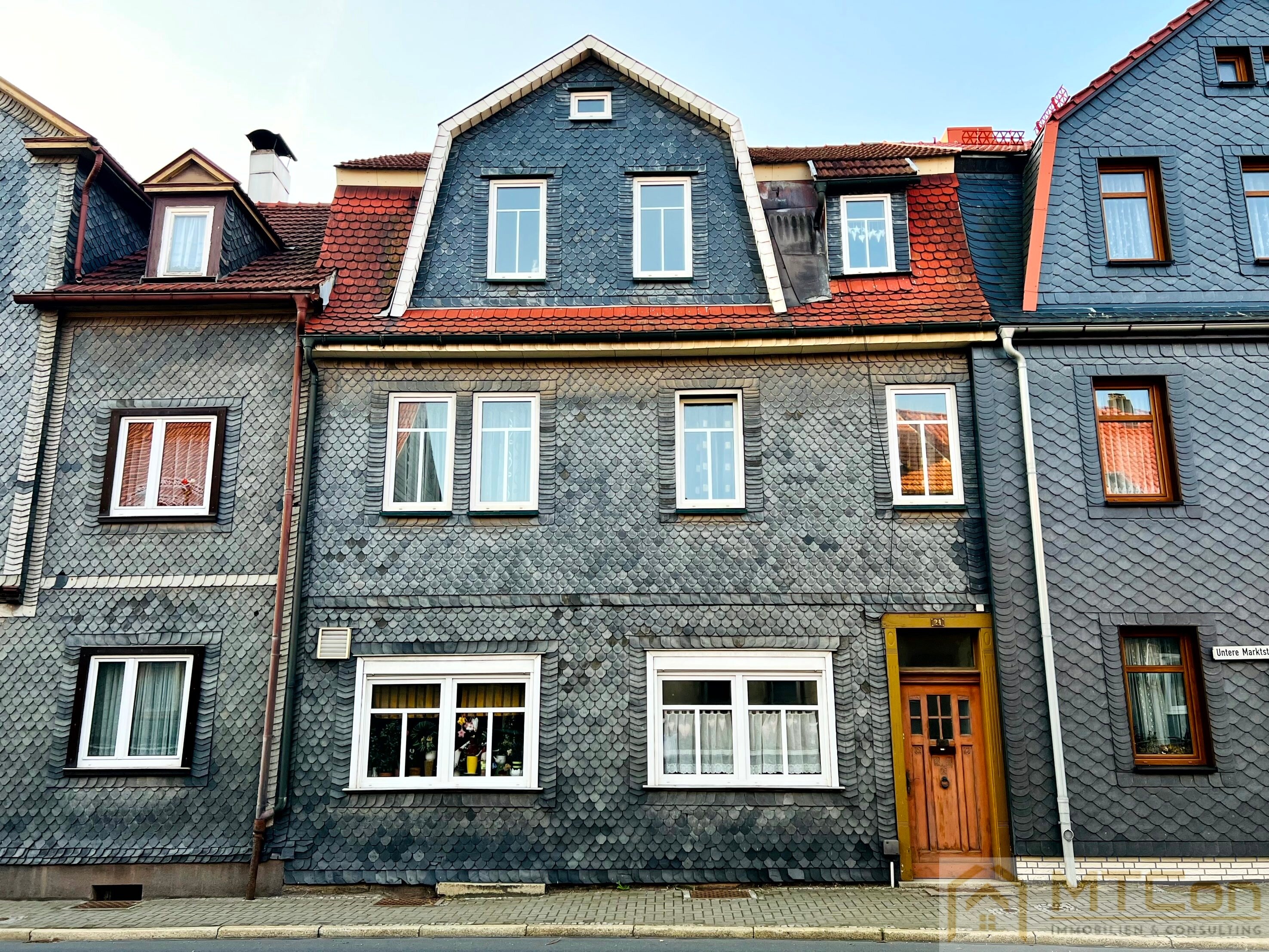 Reihenmittelhaus zum Kauf 99.000 € 9 Zimmer 180 m²<br/>Wohnfläche 295 m²<br/>Grundstück ab sofort<br/>Verfügbarkeit Gehren Ilmenau 98694